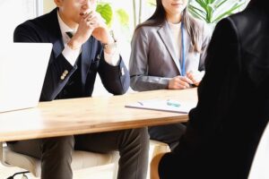 自動車業界で広がる「アルムナイ採用」　退社した社員を再雇用
