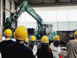 自動車リサイクル促進センター　山口大生向けに現場見学イベント実施