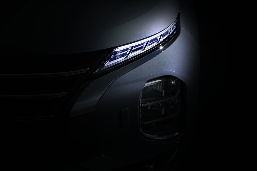 三菱自動車　SUV「アウトランダー」大幅改良、PHEV今秋発売